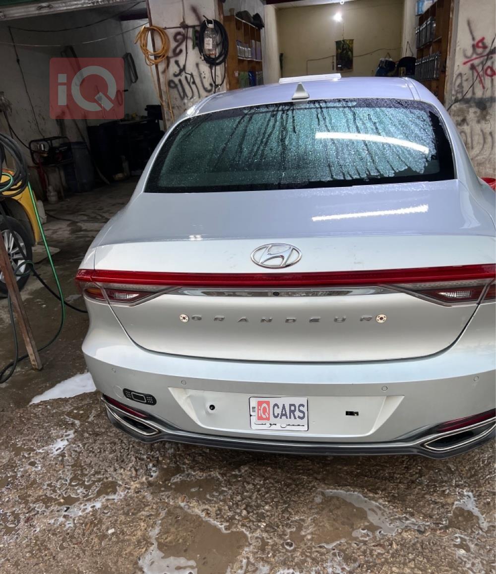 Hyundai Azera